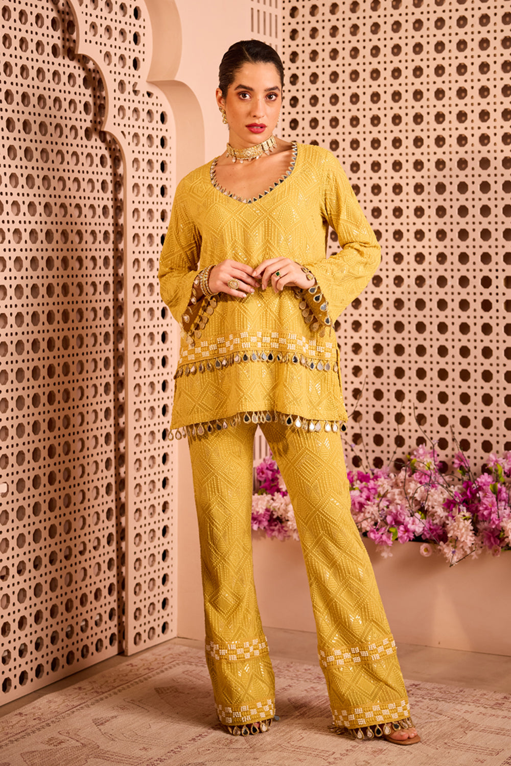 Anahat Kurta Set