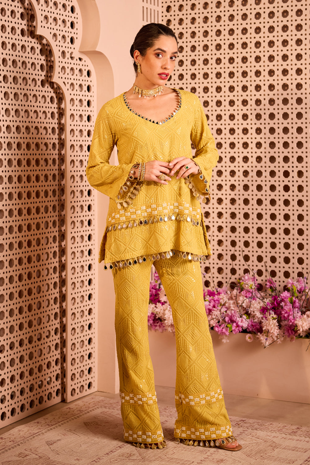 Anahat Kurta Set