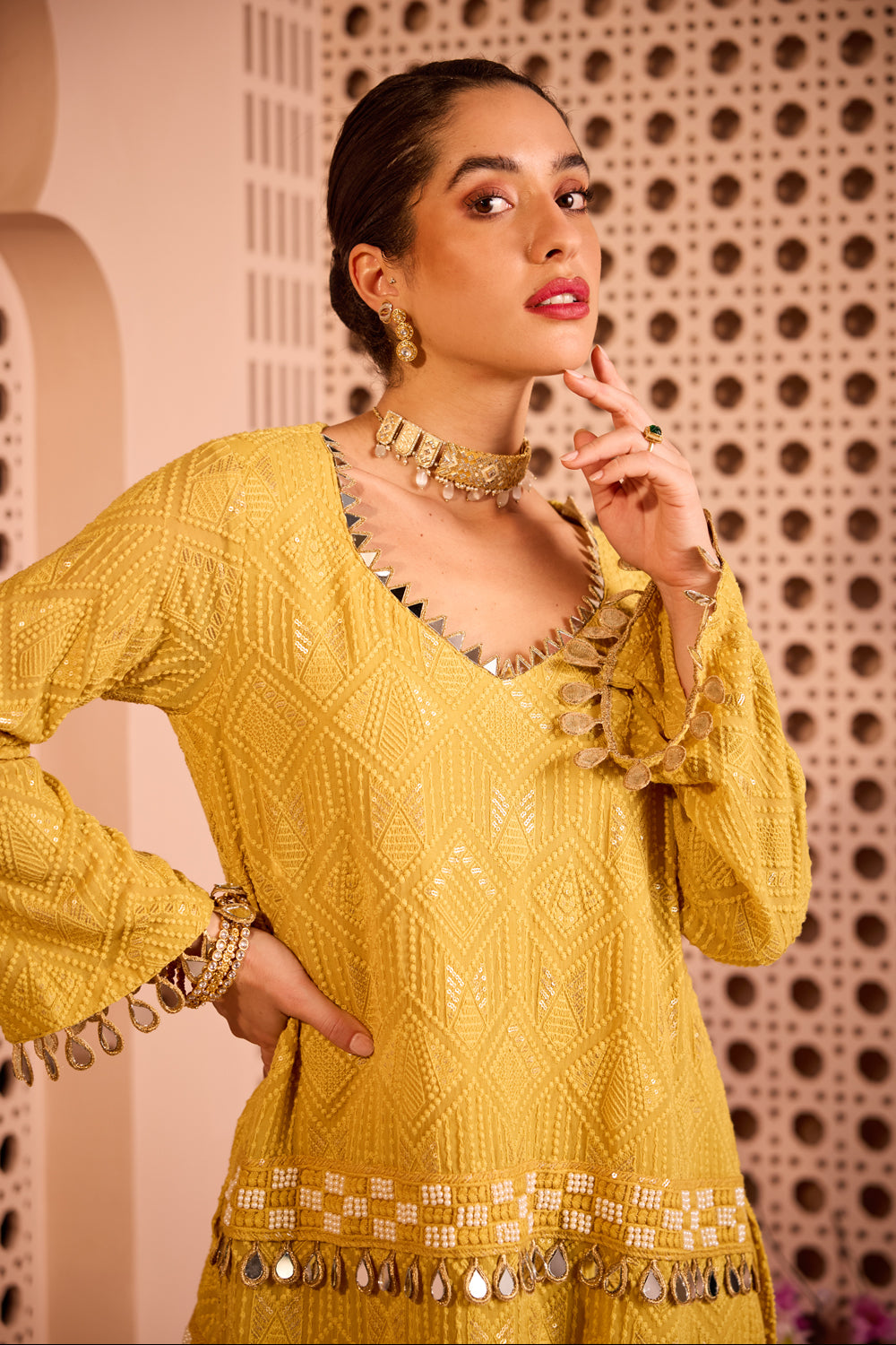 Anahat Kurta Set