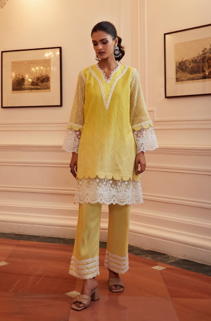 Qala Naaz Rosa Suit