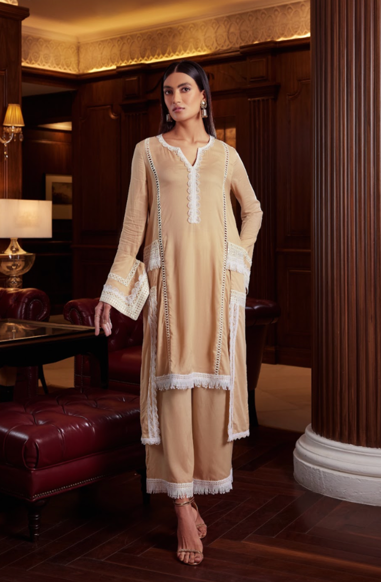 Qala Noor Rosa Suit